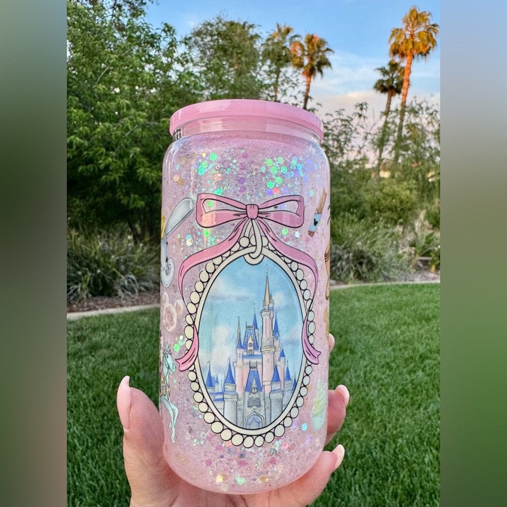 Disneyland Mickey and friends and Snow globe tumbler 16oz